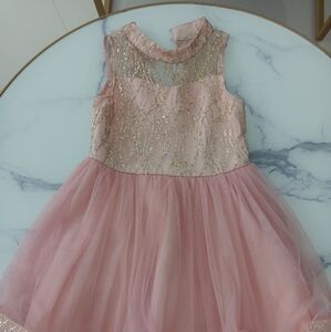 Beautiful pink and gold formal dress 🌟